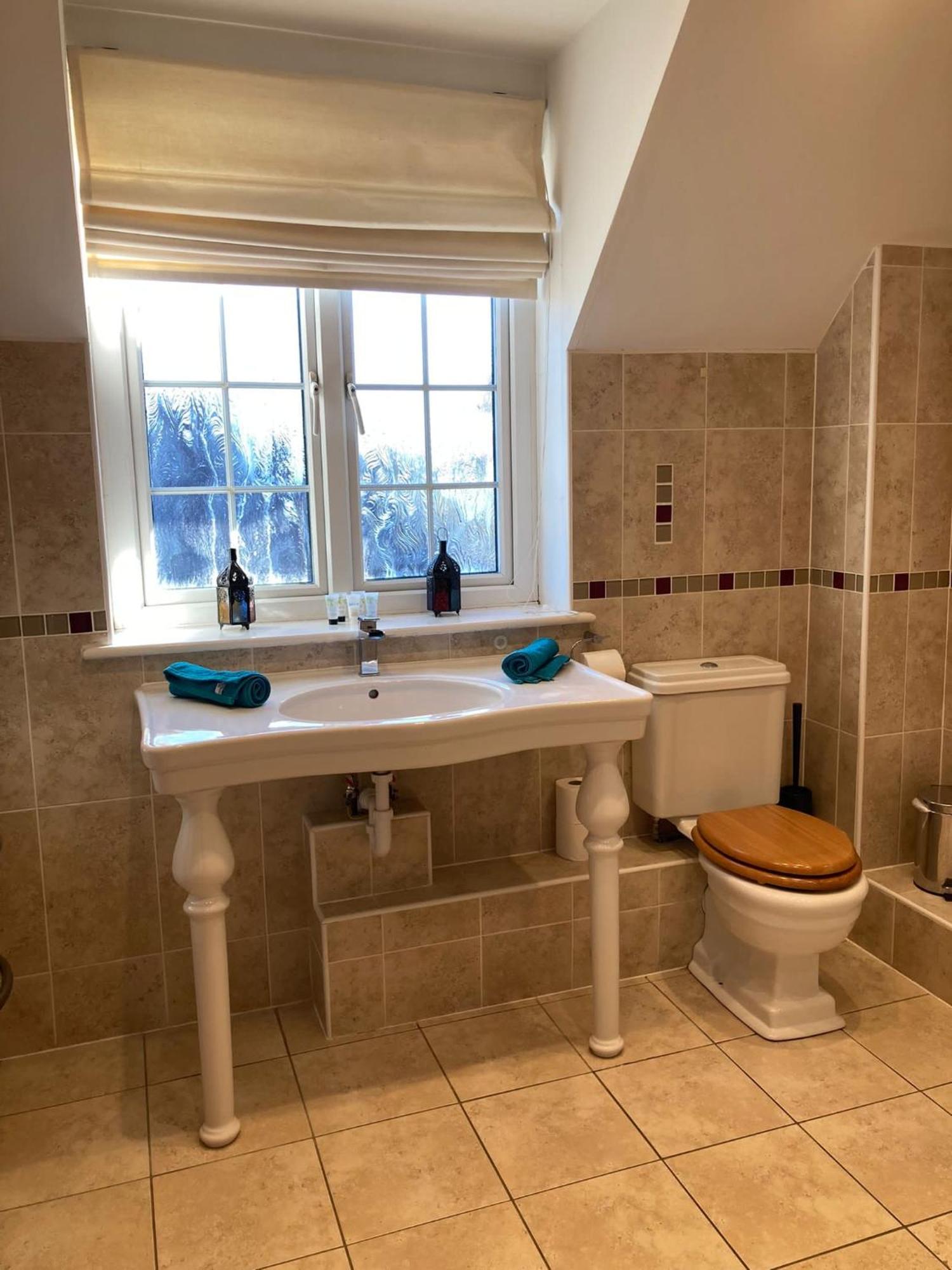 Langford Farmhouse - New Forest National Park Luxury 4Bd, Hot Tub, Cinema, 10 Acres Bartley Exterior photo